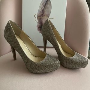 Jessica Simpson Sparkle ✨ Gold Heels